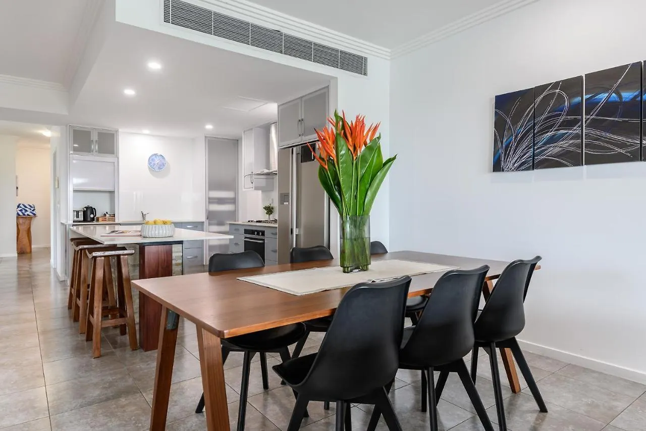 פאלם קוב Island Views Beachfront Apartments 4*, פאלם קוב