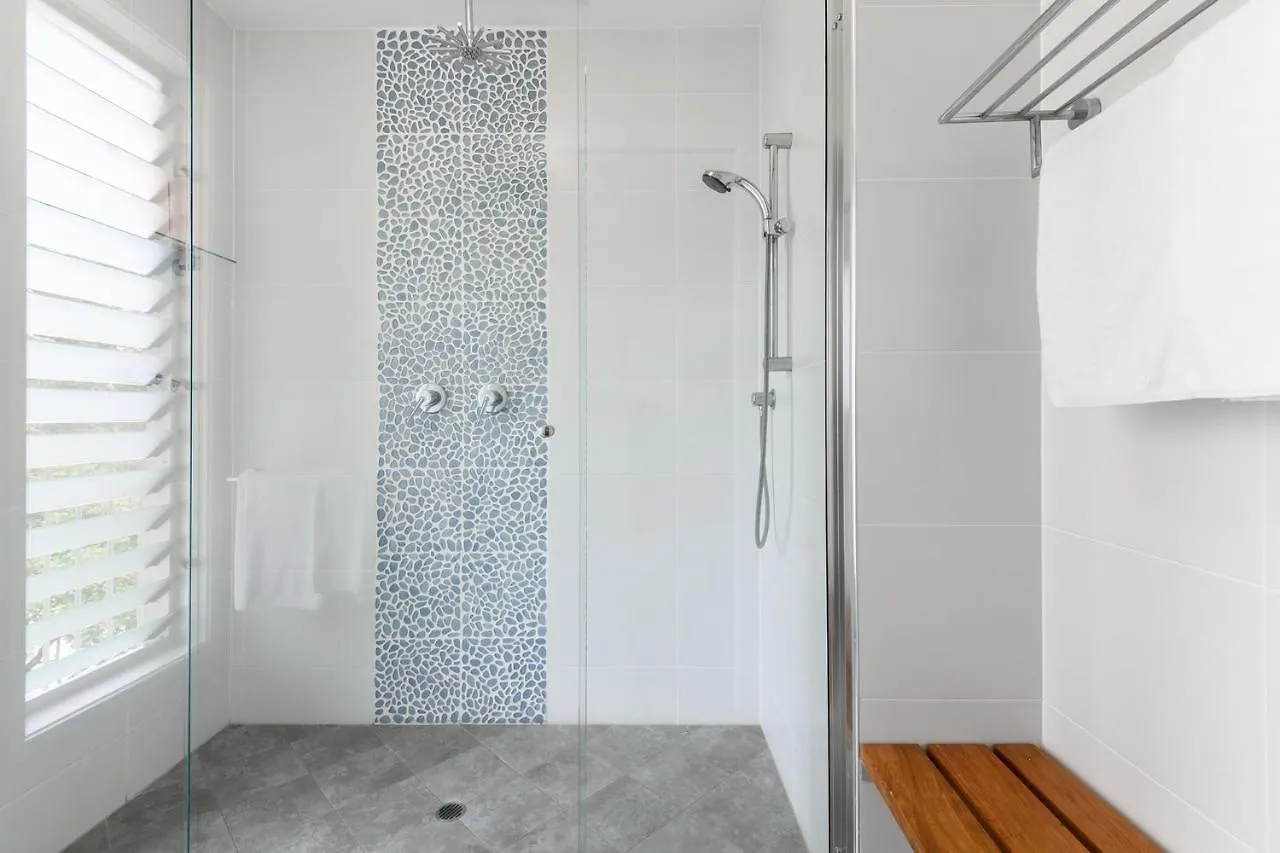 פאלם קוב Island Views Beachfront Apartments 4*, פאלם קוב