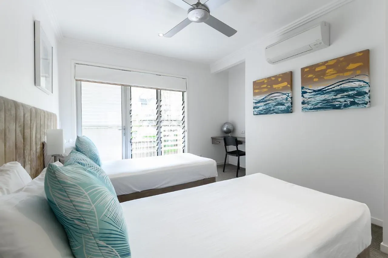 אתר נופש פאלם קוב Island Views Beachfront Apartments