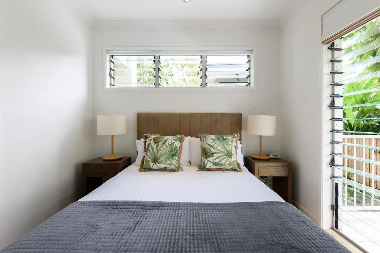 אתר נופש פאלם קוב Island Views Beachfront Apartments