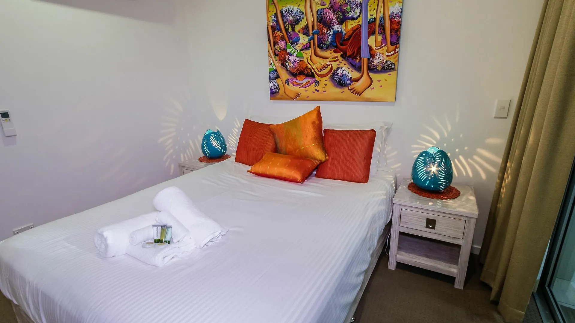 אתר נופש פאלם קוב Island Views Beachfront Apartments